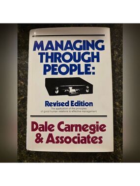 💥4 for $25💥 Dale Carnegie Managing Through People